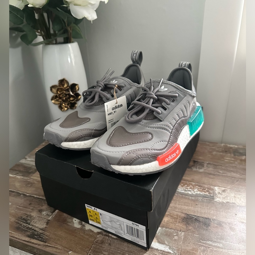 Brand New NMD Adidas_R1 Size 6!